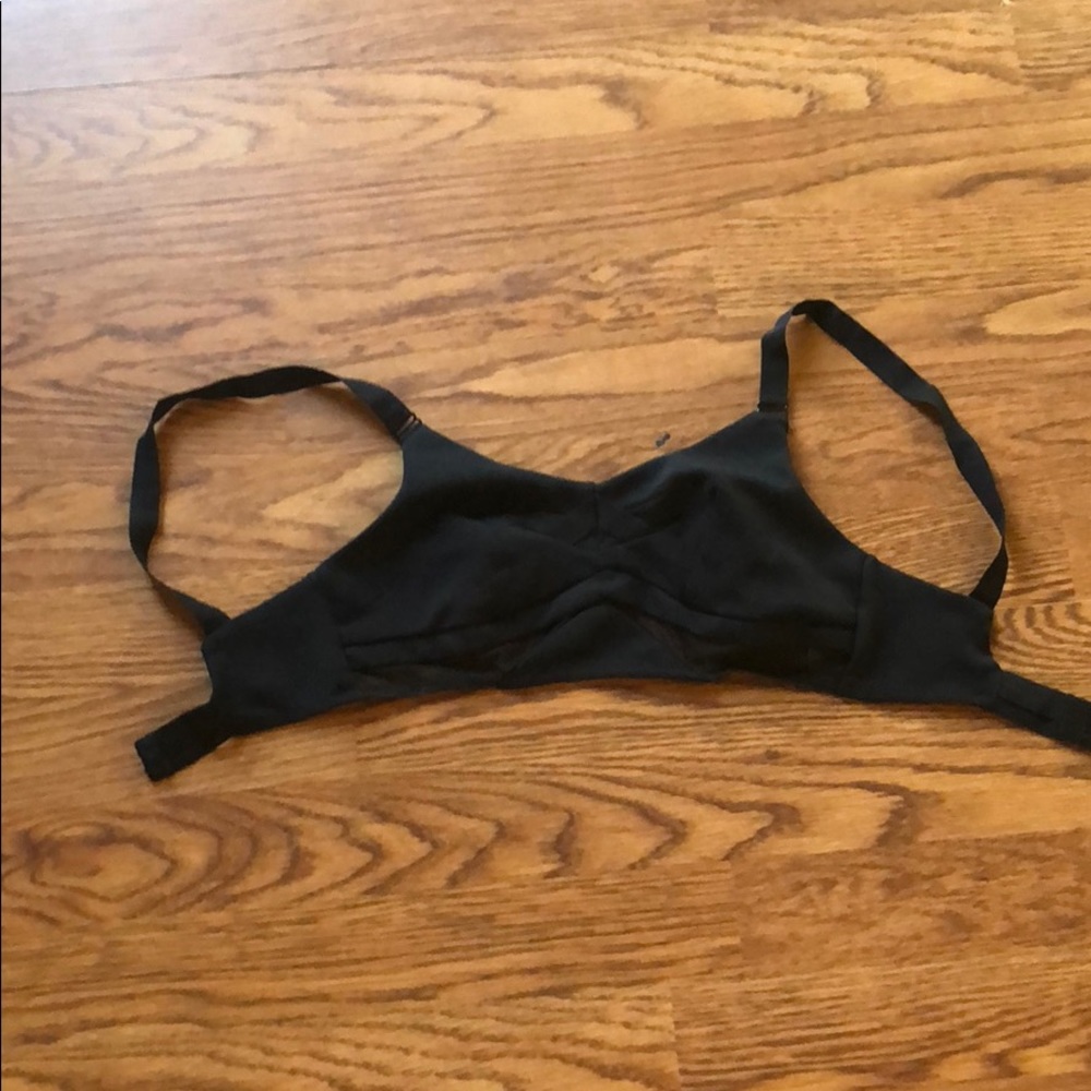 Cute Topshop bra too.. in great condition..